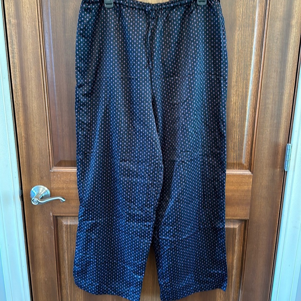 Victoria’s Secret silk like pajama pants size large. NWT. Smoke free home